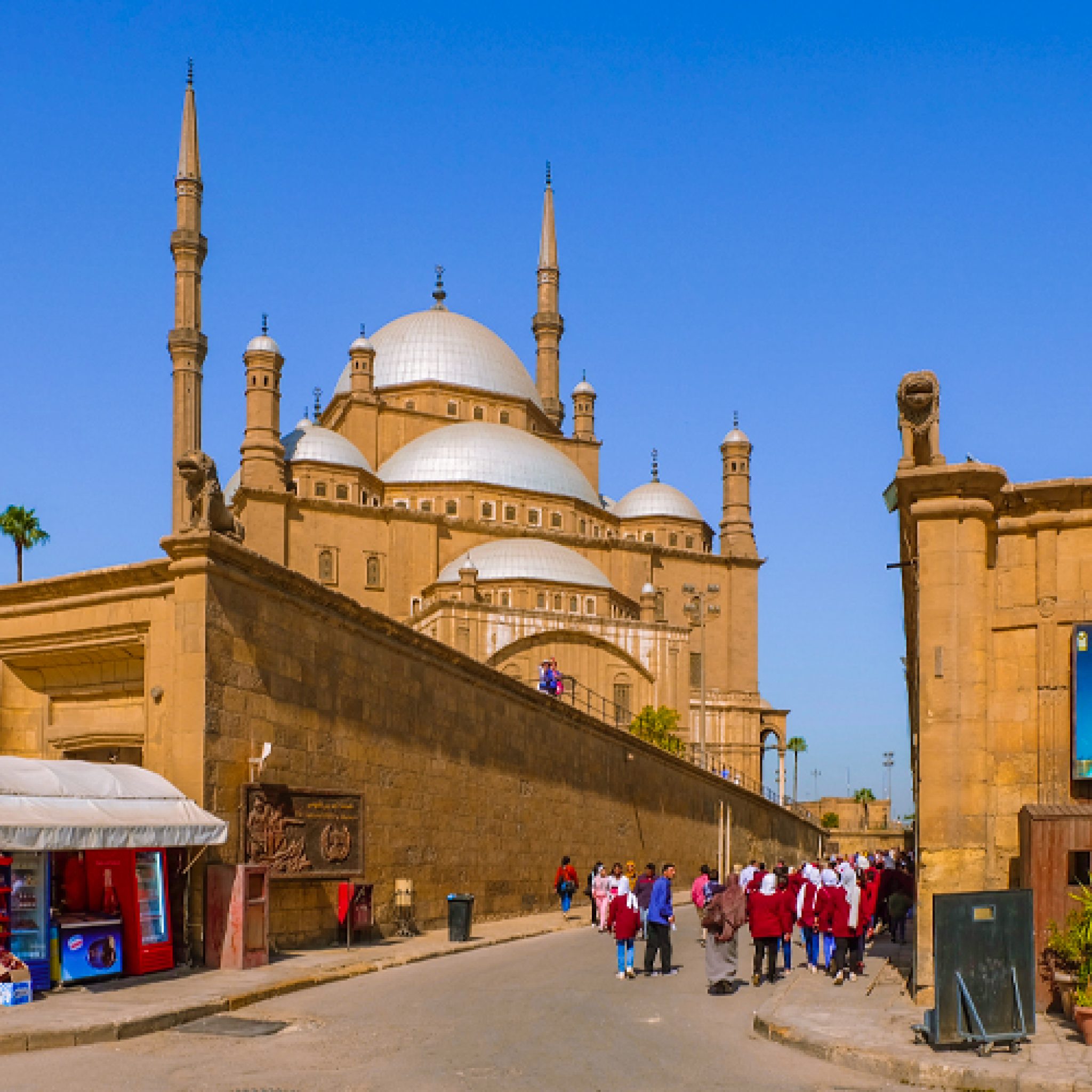 Entrance-to-the-Citadel-of-Salah-al-Din-and-the-Mosque-of-Muhammad-Ali