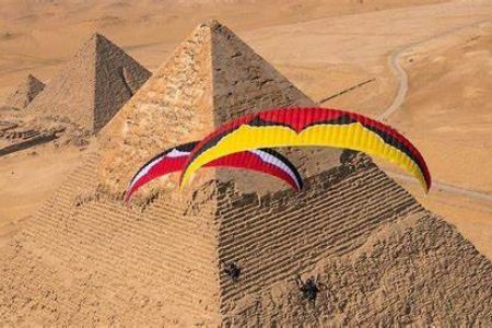 Soar Over the Pyramids – Experience the Magic of Cairo’s Sky with a Hot Air Balloon Ride