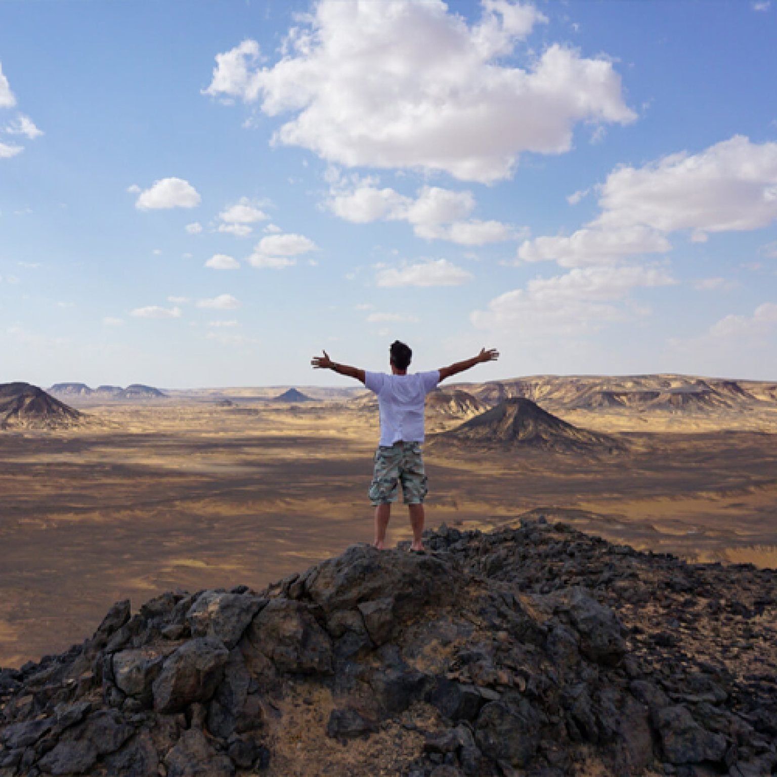 Tips-when-traveling-to-Egypt-Alone